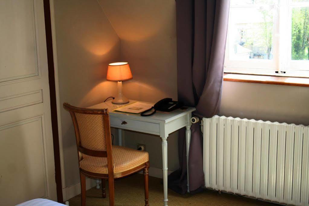 Hotel De Boisgelin Plehedel ภายนอก รูปภาพ